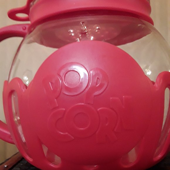 Tasty Mini Microwave Popcorn Popper 1.5 Quart Capacity Red Color - Picture 2 of 8
